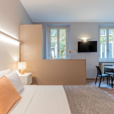 Luxury Studio (Via Del Bollo 1) Milan Retreats Duomo Suites Promo Code