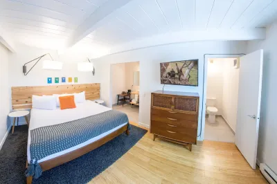 Monarch Motel Hotele w: 