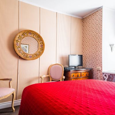 Triple Room 22 McGee's Inn Promo Code