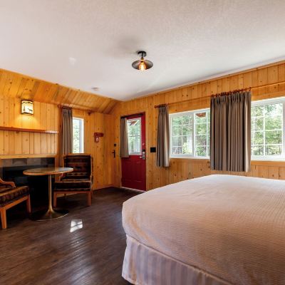 King Cabin Pine Bungalows Promo Code