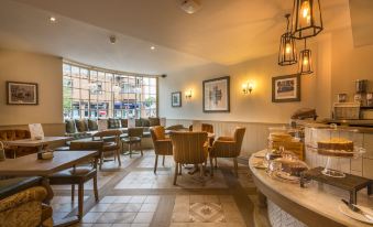 The Three Swans Hotel, Hungerford, Berkshire - Housity