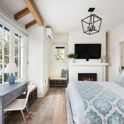 Standard Room, 1 Queen Bed, Accessible, Fireplace Hideaway Santa Barbara, A Kirkwood Collection Property Promo Code