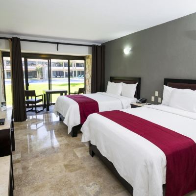 Standard Room with Pool View Real de Minas Poliforum Promo Code