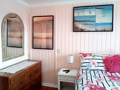 "Most Convenient Location For Your Vacation" Hotel a 