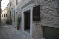 Relais Del Borgo Hotel & Spa 4 Stelle Отели в г. 