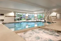 Courtyard Lenox Berkshires