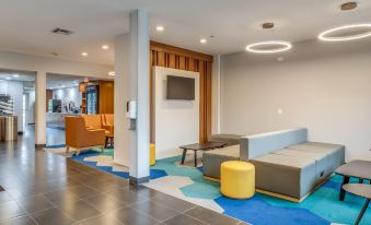 Microtel Inn & Suites by Wyndham Montgomery - Housity