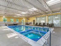 Comfort Inn & Suites Hotels in Ohio County