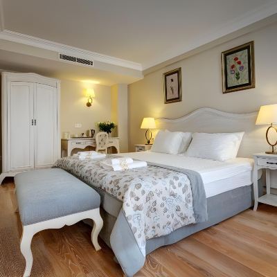 Connecting Family Room Arena Hotel - Special Class Promo Code