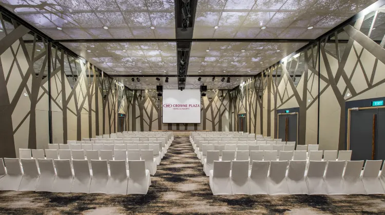 クラウン プラザ チャンギ エアポート IHG ホテル 施設