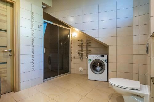 两卧室公寓 - 带露台