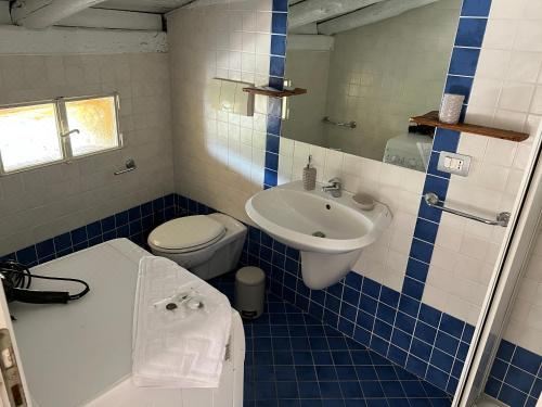 La Rupe Apartments Tropea Three-Bedroom Apartment