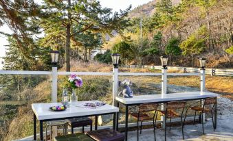 Yeosu Feeling Spa Pension