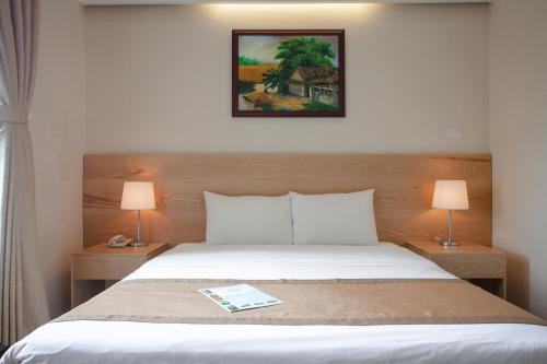 带山景的双人间