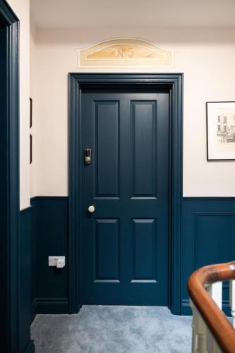 豪华双人床房（带加床）