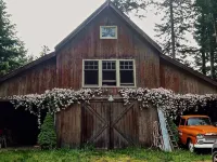 Cottage-in-the-Barn on Dragonfly Farm Hoteles en Eastsound
