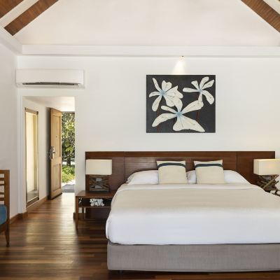 Beachfront Deluxe Bungalow