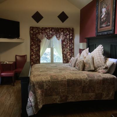 Maywood: Treehouse #4 Treehouse Village Promo Code