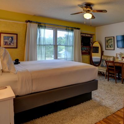 Standard Room, 1 King Bed, Balcony, Ground Floor Blue Mountain Mist Country Inn & Spa Promo Code