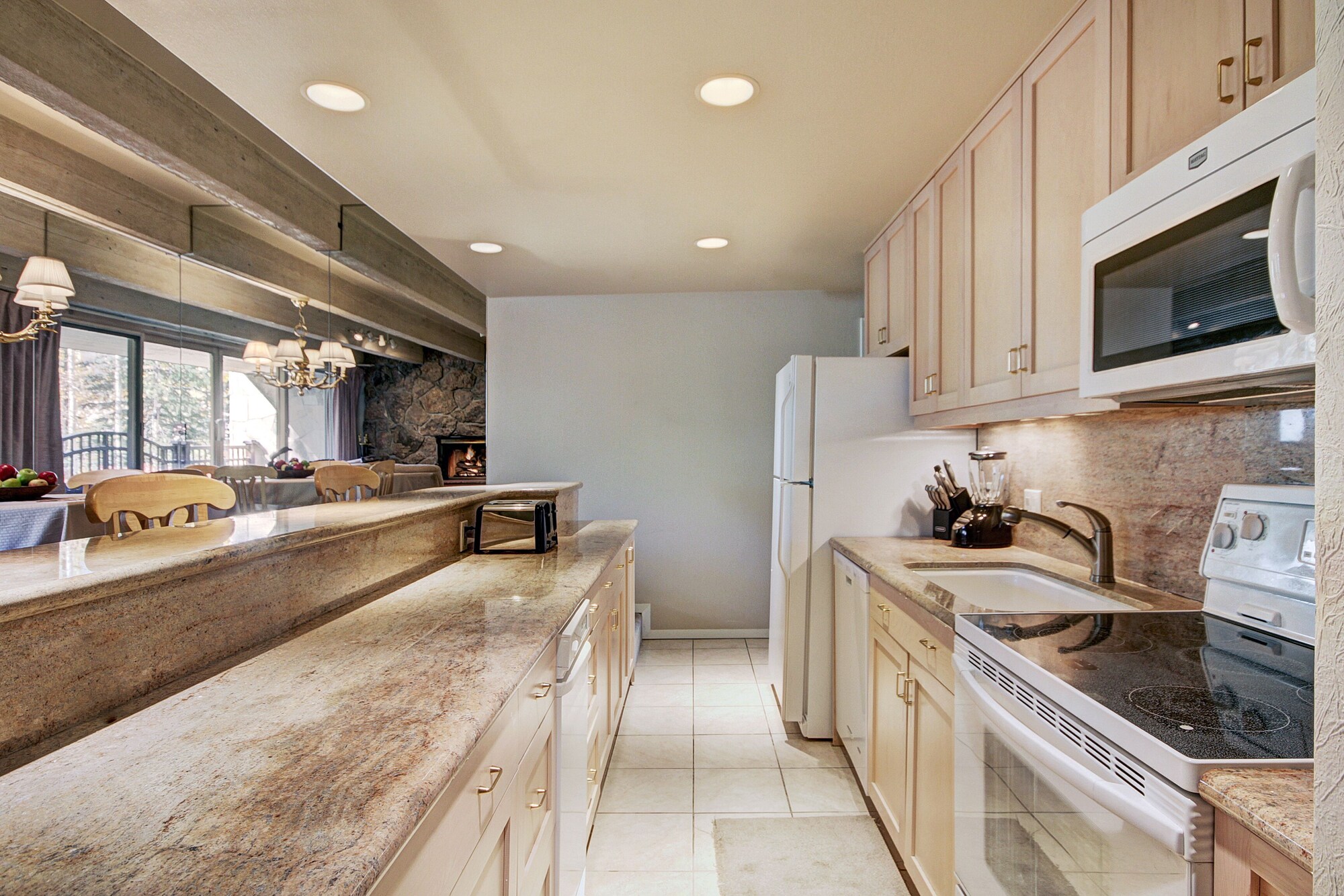 村中心两卧室住宅