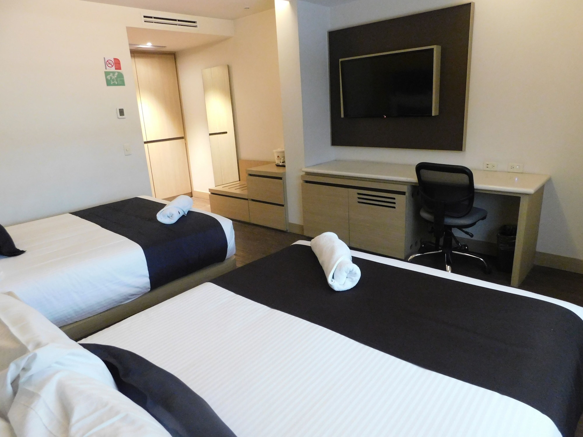 行政双人房， 2 张大床