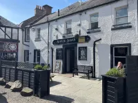 Airlie Arms Hotel Hotel di 