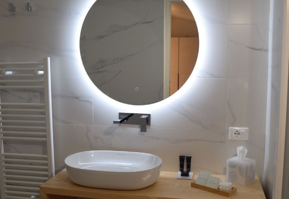 经济型双人房/双床房， 私人浴室， 山景