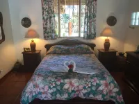 Relaxing Carrillo Bay-Walk to Beach, Restaurants,  3-7 bdrms great for families. Hotels in Puerto Carrillo