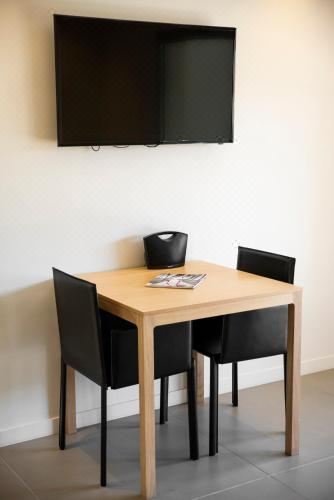 带露台一室公寓