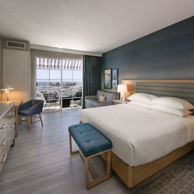 1 King Room-Mobility/Hearing Accessible With Bathtub And Ocean View Inn at The Pier Promo Code