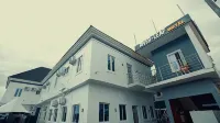 River Leaf Hotel & Suites - Guest Room Hotels in 
