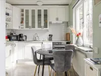Charming 2-Bedroom Apartment in Rejmyre with Garden View Hôtels à : 