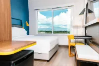 Tru by Hilton Distrito Palmerola Hotel a 