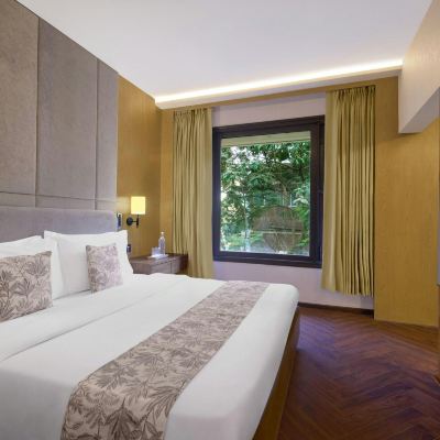 Hazel, Suite, 1 King, City View Hotel Midtown Pritam Promo Code