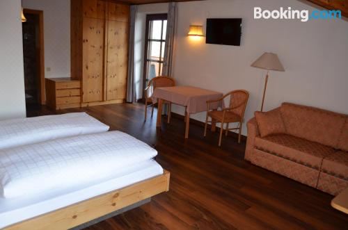 带阳台的三人房