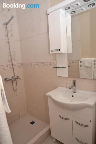 一卧室公寓（带阳台）