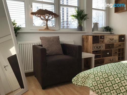 带阳台的两卧室公寓