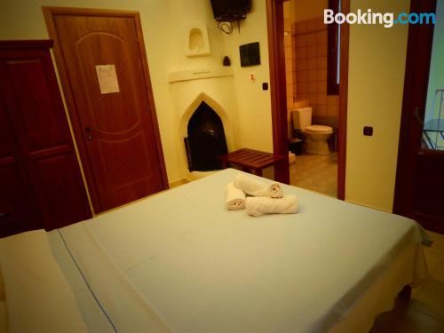 带山景的双人间