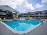 Super 8 by Wyndham Mobile I-65 Hotels in Mobile