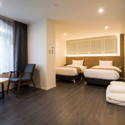 家庭四人房（市景） 卡薩洛瑪飯店優惠