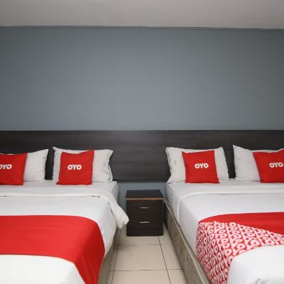 Suite Keluarga Kupon OYO 90136 Jumbo Inn