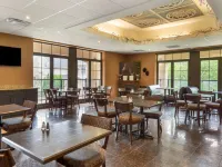 Best Western Plus Perth Parkside Inn  Spa Hotels in Lanark County