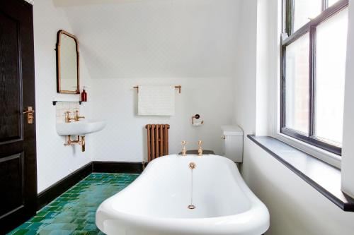 圣希尔达套房 - 享有海景