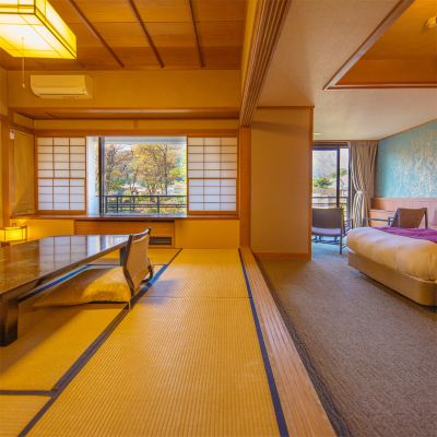A Relaxing Space/10 Tatami Mats + 2 Beds[Superior][Japanese-Western Room][Non-Smoking][River View]