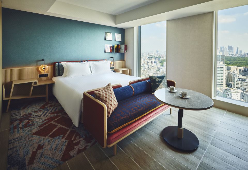 1 King Premium High Floor Bath up to 3 People