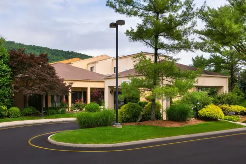 Courtyard Mahwah