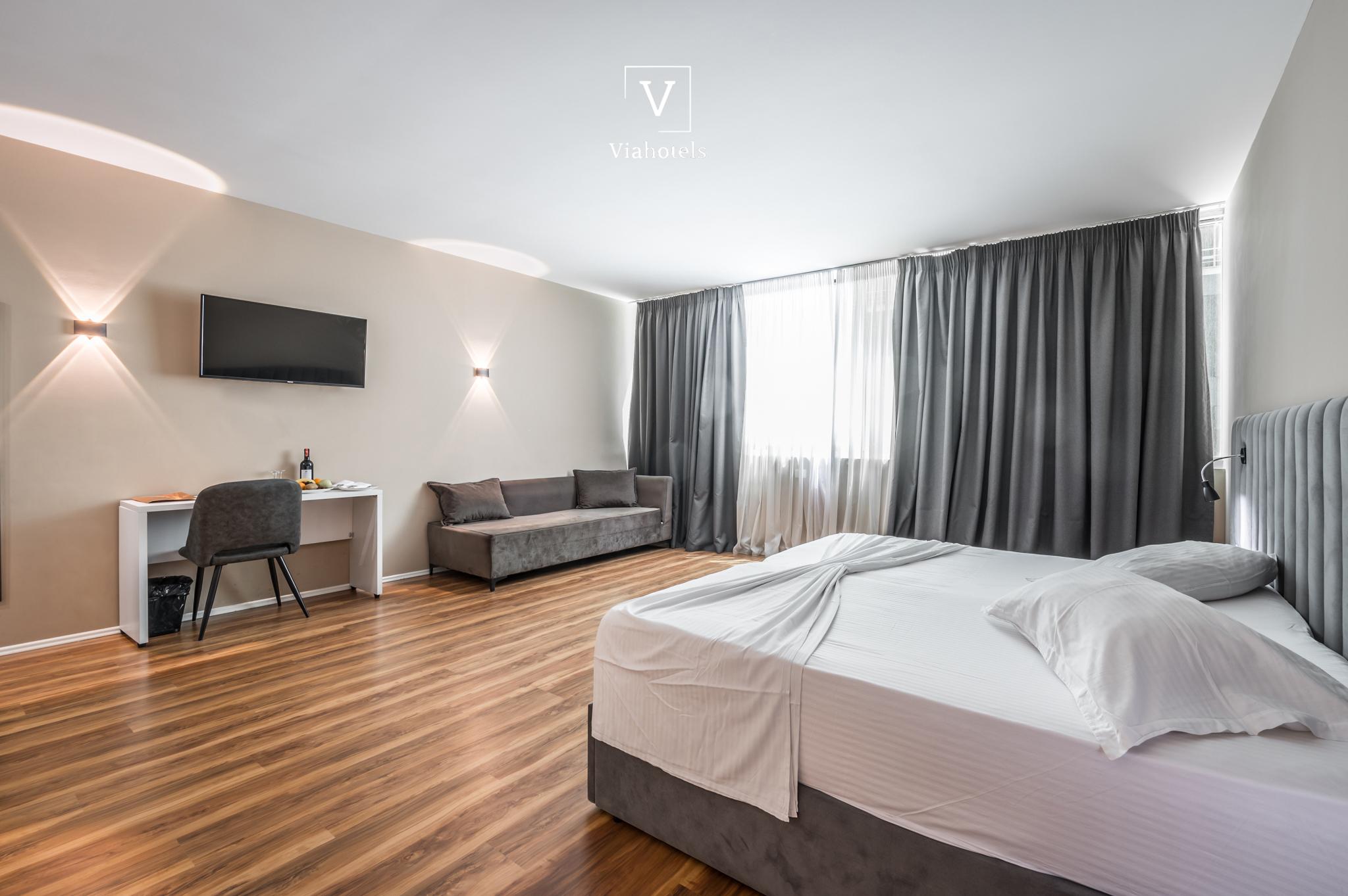 VH Eurostar Tirana Hotel Congress & Tirana Spa 市景三人間