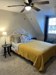 CENTRALLY LOCATED - 4 bedroom- Hancock House - Pet Friendly. 1 gig internet.