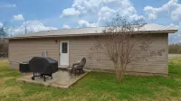 Mid- Lake home, perfect for a group w/ lots of boat and truck parking