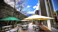 Yuki Lodge